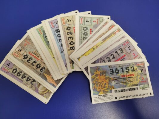 Loteria nacional año 2005 completo jueves